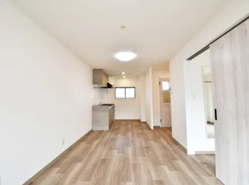 メゾンフルサワ 102