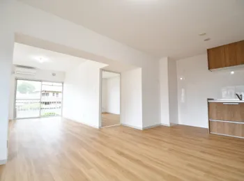 ウェストヒルズ 201